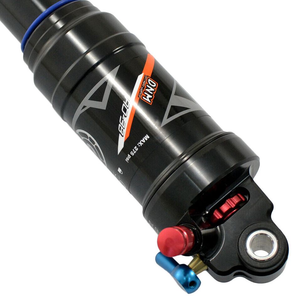 Mountain Bike Air Rear Shock with Lockout in Aschaffenburg