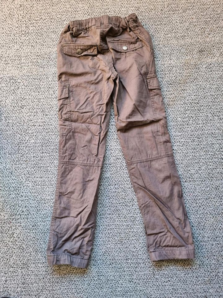 Cargohose Jungs Gr. 140 4€ NEU Bitte nur Abholung in Wienhausen