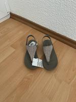 SKECHERS Graue Sandalen mit Logo-Detail gr.37 NEU Bayern - Mühldorf a.Inn Vorschau