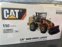 CAT Modell 85928 Baumaschine 1:50 Radlader 966M Zeppelin NEU Box Nordrhein-Westfalen - Dormagen Vorschau