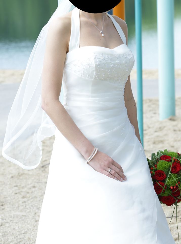 Hochzeitskleid - Brautkleid Ivory in Gangelt