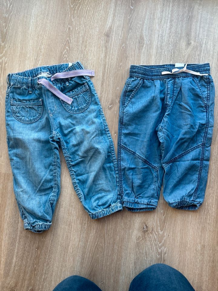 Jeans Gr 128 H&M 3/4 Hose Gummibund Joggpants blau Jogger in Lunden