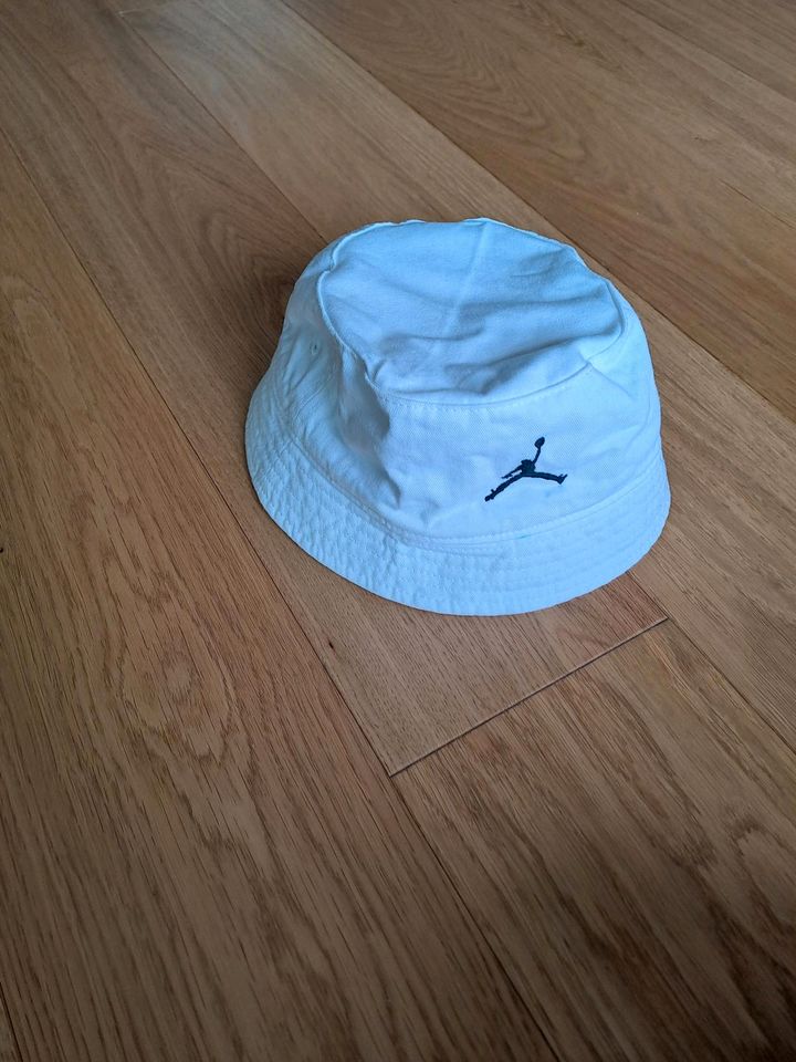 Nike Jordan Kinderhut ca. 2-6 Jahre in Ostfildern