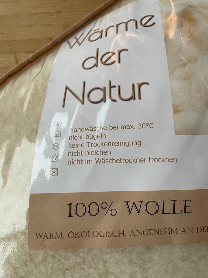 DECKE aus 100% Wolle, naturweiss, 160x200cm in Hannover