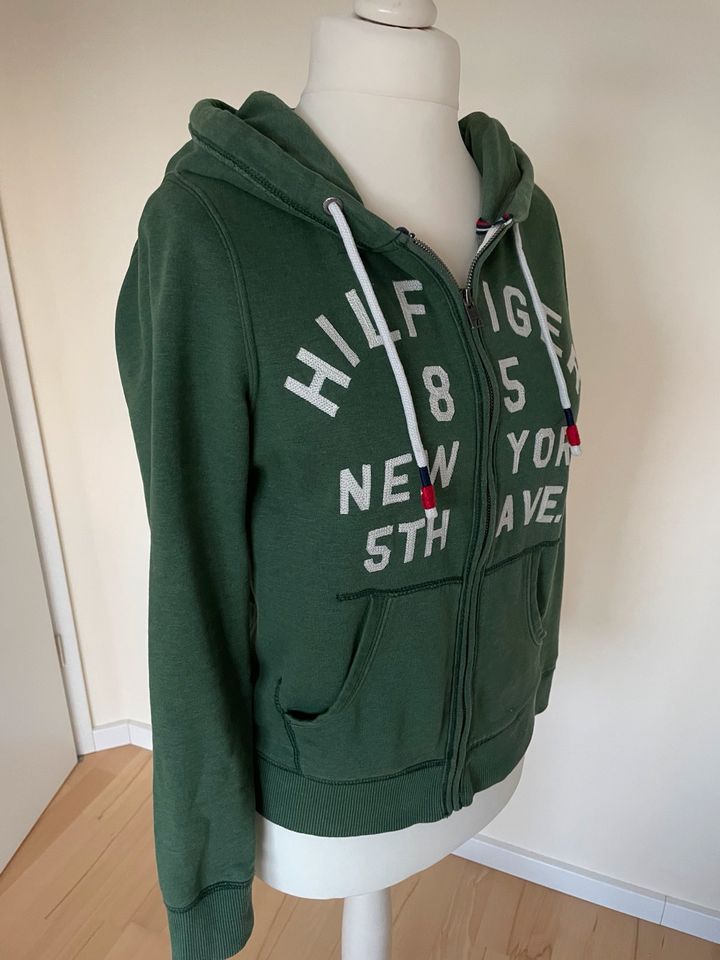 Sweatjacke Kapuzenjacke Tommy Hilfiger Denim grün bestickt M in Salzkotten