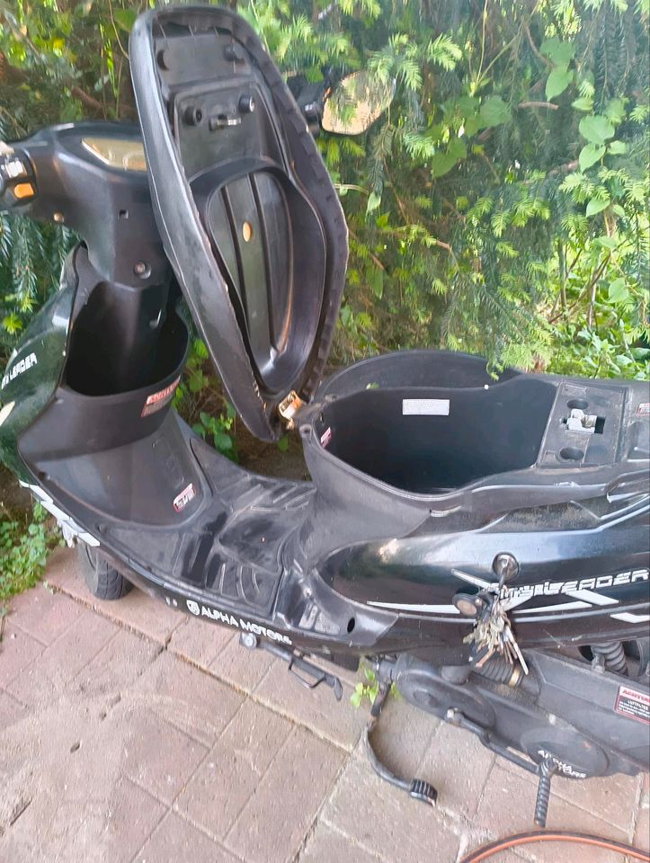 Moped  »CityLeader«, 50 cm³, defekt in Potsdam