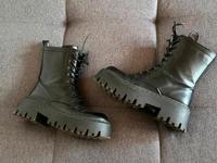 SUCHE Gr. 40 Boots von New Yorker Lederboots Stiefel Plateau Hessen - Bad Zwesten Vorschau