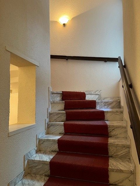 Großzügige 4 Zimmerwohnung mit Balkon und Fahrstuhl wartet auf DICH! in Altenburg