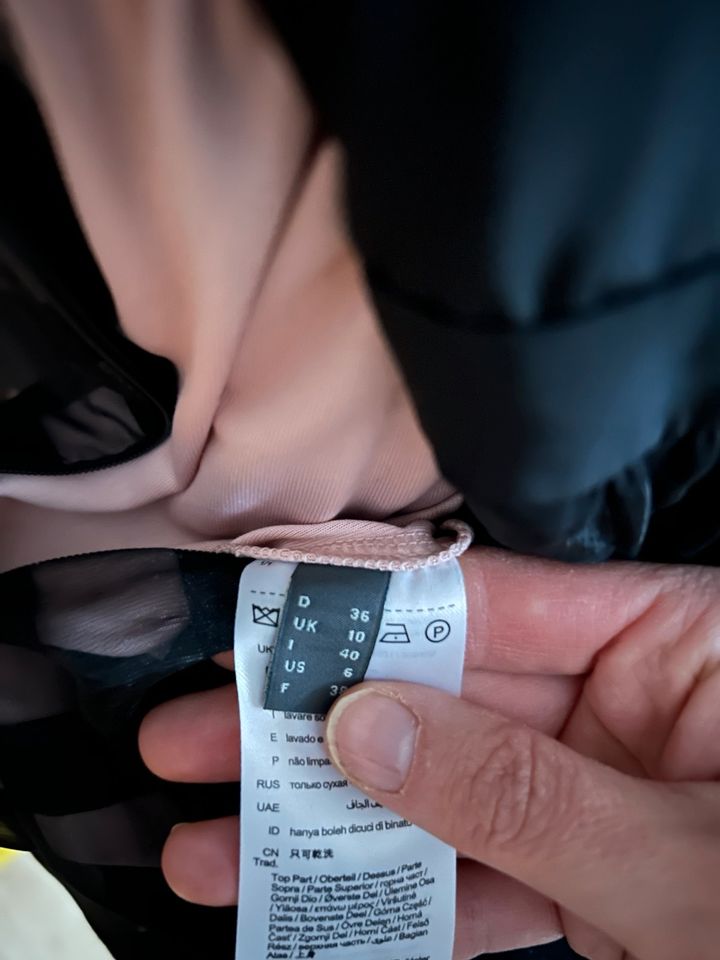 Esprit Abendkleid Minikleid Schwarz Top in Birkenwerder