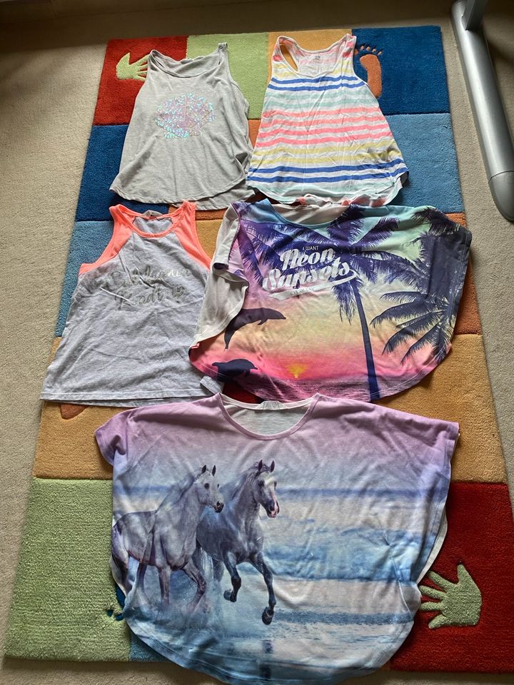 Tshirts Paket H&M Gr. 146/152 in Hamburg