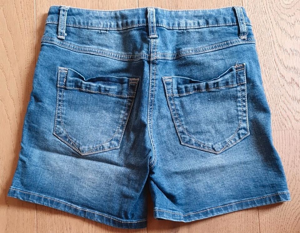 Shorts Jeans f. Mädchen, Gr. 152, S.Oliver in Schlüsselfeld