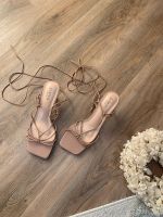 Simmi London Sexy Sandalen Pumps zum Wickeln beige Gr 41 Leipzig - Grünau-Siedlung Vorschau