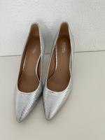 Michael Kors Schuhe Pumps Silber 37,5 Nordrhein-Westfalen - Übach-Palenberg Vorschau