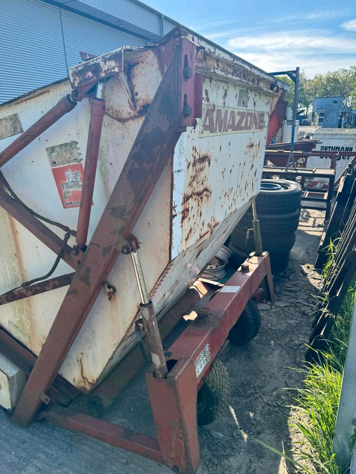 Amazone Grasshopper mulcher Mäher traktor in Eldena