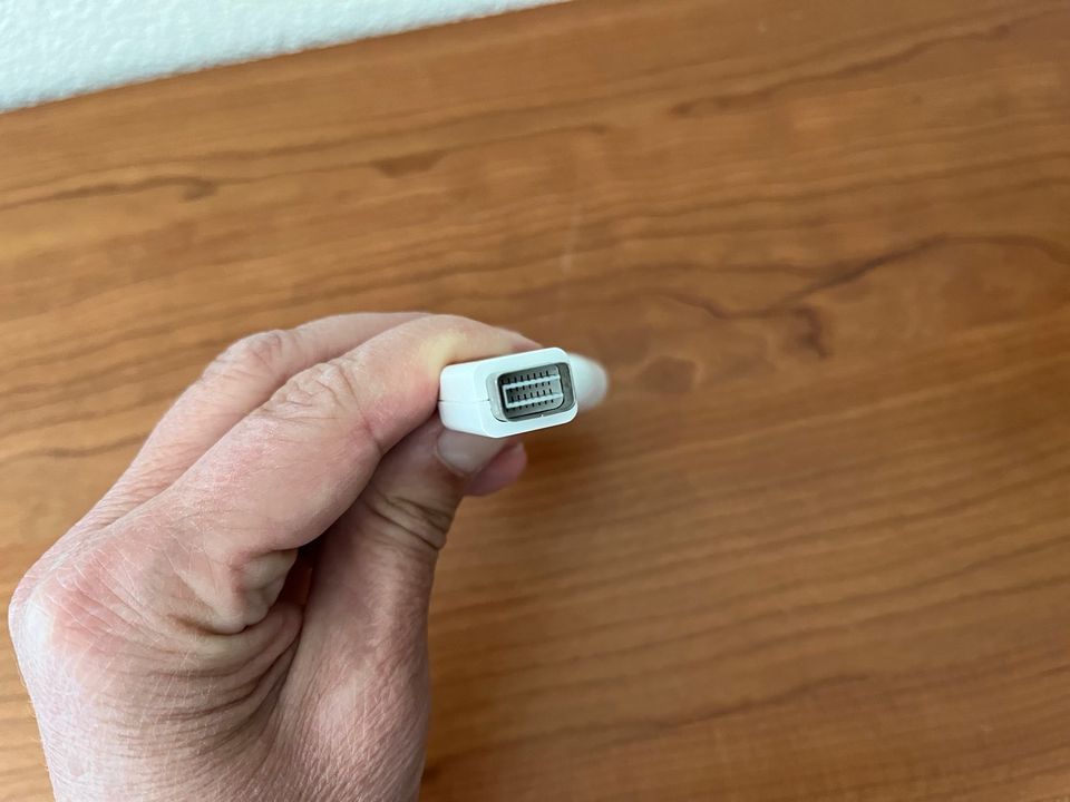Apple Mini DVI auf VGA Adapter für MacBook, weiß in Zwickau