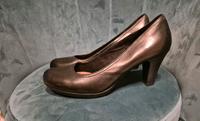 Pumps Absatzschuhe Tamaris gr.41 Echtleder Neu Niedersachsen - Estorf Vorschau