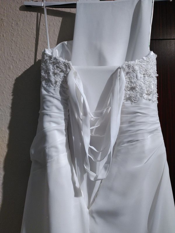 Hochzeitskleid in Creglingen