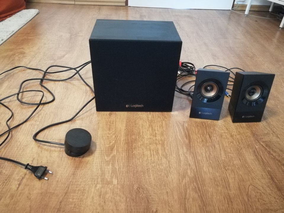 Boxen mit Subwoofer, Z533 Multimedia Speaker System von Logitech in Aachen