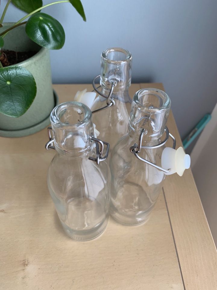 3 x Ikea kleine Flaschen/Vasen in Hamburg