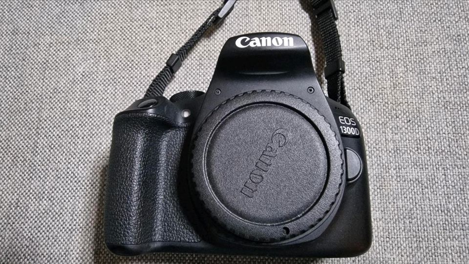 Canon EOS 1300D inkl Zubehör in Walzbachtal