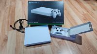 Xbox One X White Edition 1TB + Controller, Akku, Ladegerät, Spiel Hemelingen - Mahndorf Vorschau