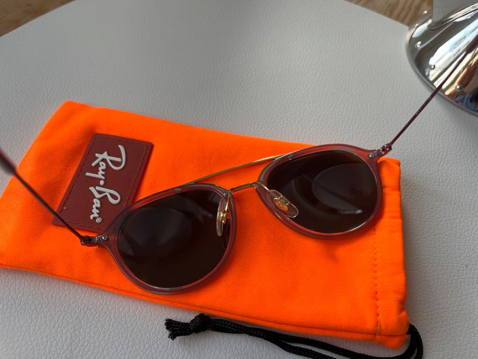 Original Ray-Ban Junior Kinder Sonnenbrille verspiegelt in Hamburg