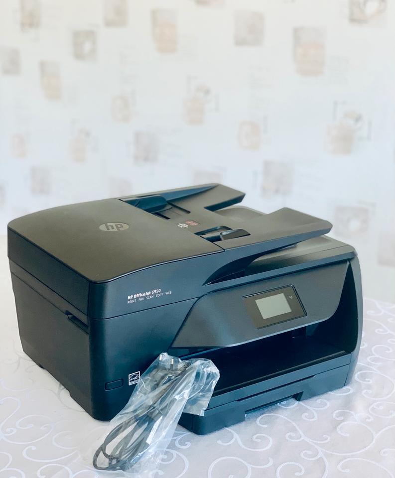 Drucker HP OfficeJet 6950 (Wireless) in sehr gutem Zustand in Attendorn