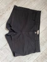 Jeans Shorts schwarz H&M gr 44 Nordrhein-Westfalen - Viersen Vorschau