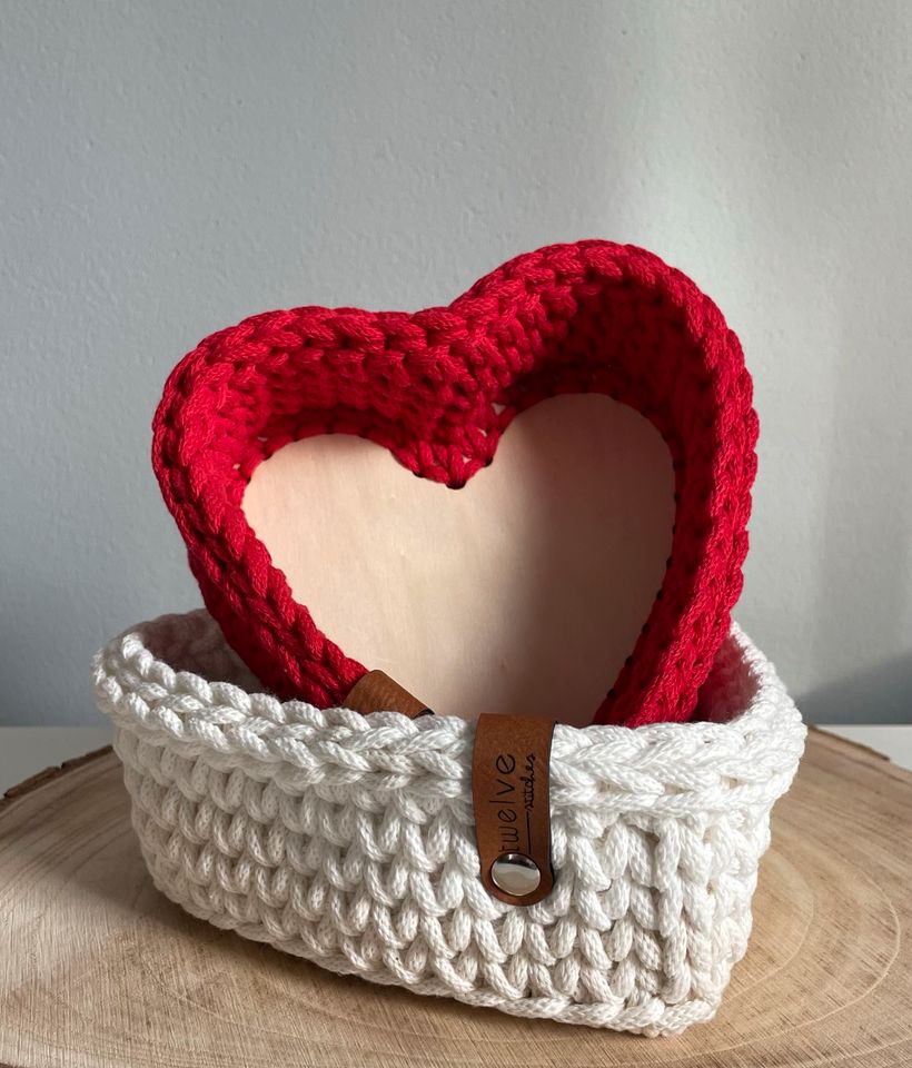 Kleiner Herzkorb Valentinstag Muttertag Liebe handmade in Weinböhla