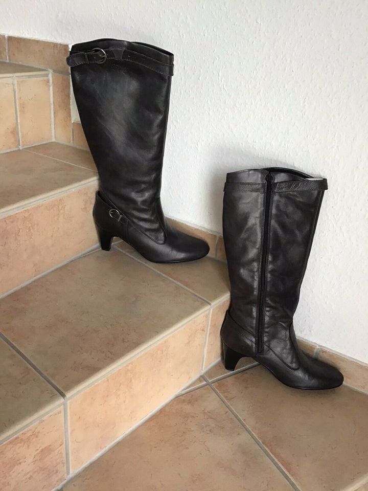 Esprit Stiefel Grau Gr. 41 NEU in Liederbach