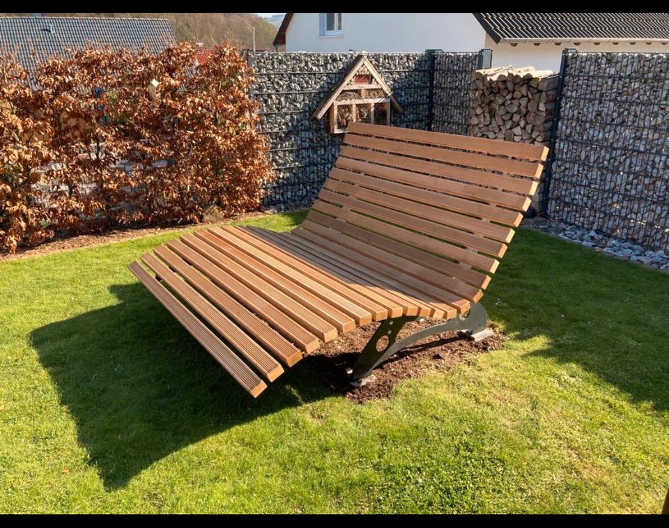 Waldsofa 1,45m / Sonnenliege / Wellenliege / Relaxliege / Liegebank Bangkirai Holz in Sassenberg