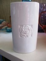 Vase Oval  mit Rosen Motiv beidseitig 18X10cm Hoch Durchmesser Hessen - Gießen Vorschau