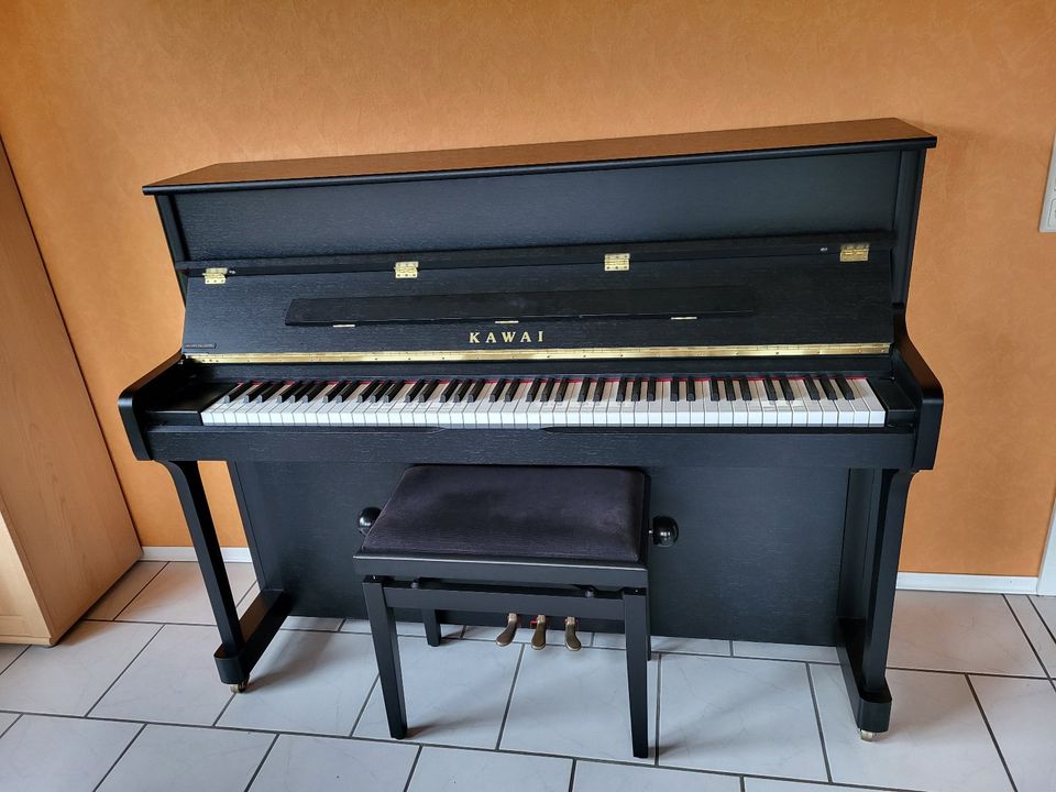 Klavier Kawai E-2 zu verkaufen in Rengsdorf