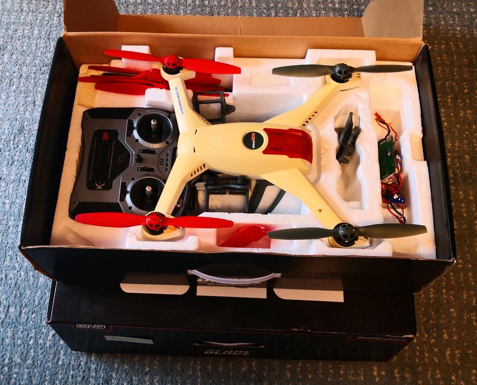 2 HORIZON Blade 350QX Quadrocopter, flugfähig, einer als Ersatz in Karben