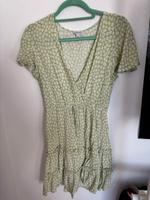 Sommerkleid mit Blumen Gänseblümchen C&A grün mint Gr. M Bayern - Großenseebach Vorschau