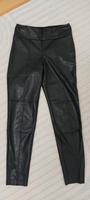 Calzedonia Kunstleder Hose in schwarz Neuwertig Gr. S Niedersachsen - Dinklage Vorschau