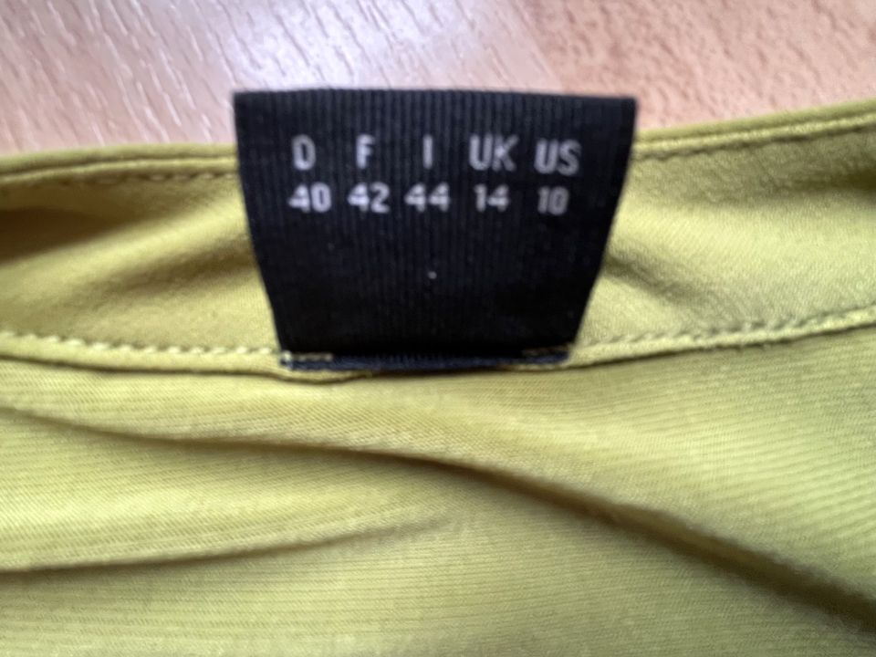 S.Oliver Black Label ärmelloses Shirt Bluse grün Gr. 40 in Rheda-Wiedenbrück