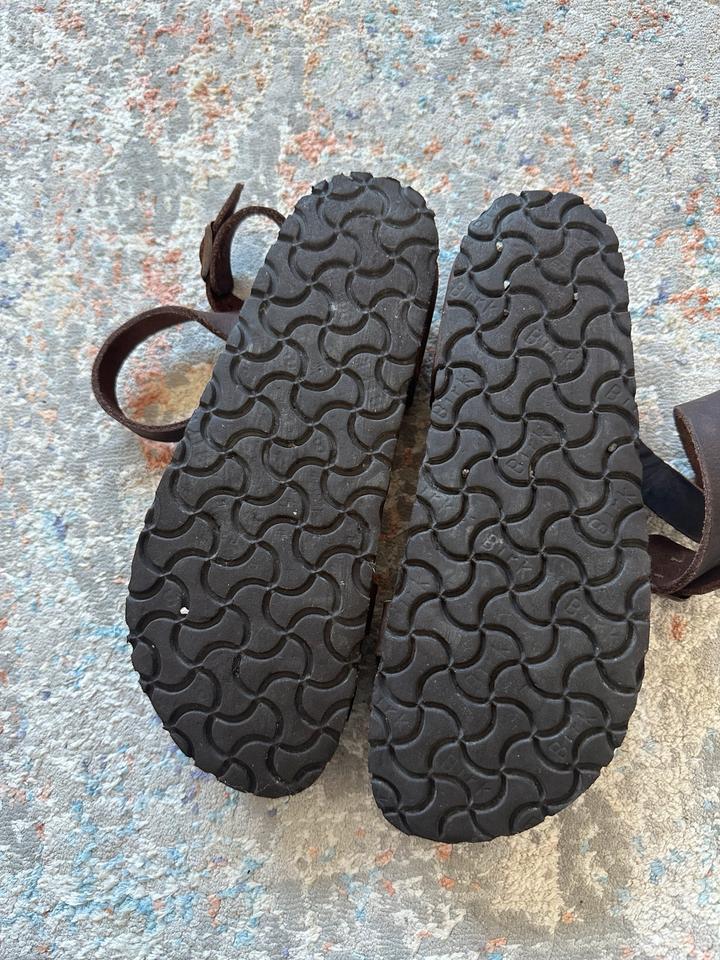 Birkenstock Yara Echtleder Geölt Zehentrenner Knöchelsandale in Berlin