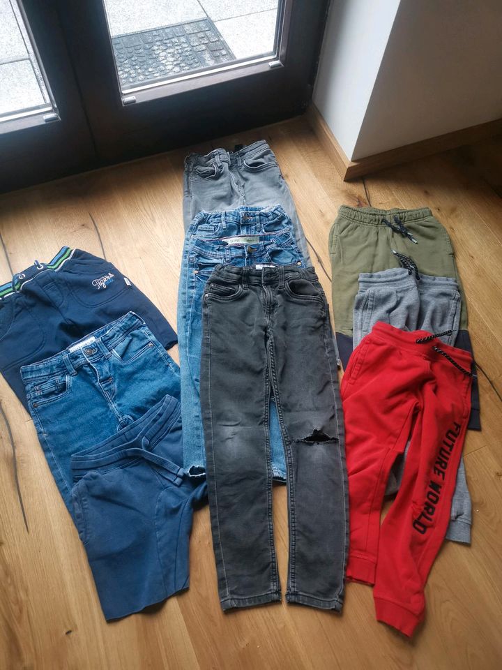 Jungs Jeans /Jogginghose Gr 116/122 in Diespeck