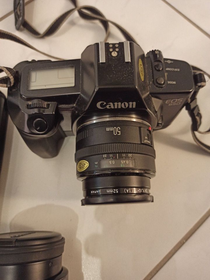 Canon EOS 650 Spiegelreflexkamera + 2 Objektive + Blitz in Hamm