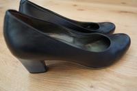 Maripe Pumps dunkelblau Gr.39 Leder aus 1.Hand sehr gut erhalten Brandenburg - Hennigsdorf Vorschau