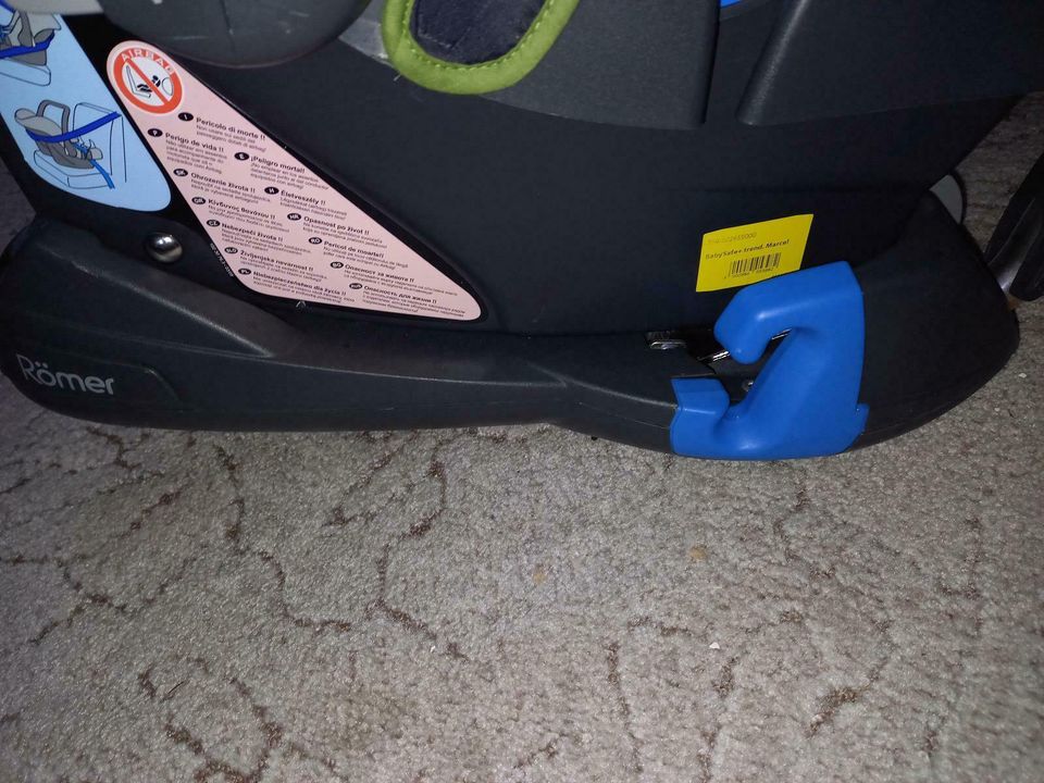 Römer Babyschale mit Baby-Safe isofix in Halle