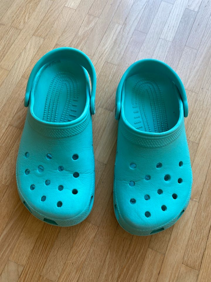 Crocs, 34/35, Türkis, 3, 5, in Höhenkirchen-Siegertsbrunn