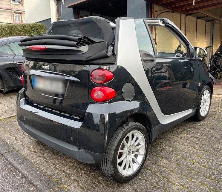 Smart Fortwo 451 Cabrio 84PS SHZ schwarz BJ09 TÜV 12/25 Navi in Eisingen