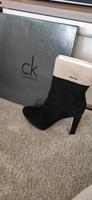 Calvin Klein Stiefeletten Stiefel High Heels Plateau Baden-Württemberg - Aalen Vorschau