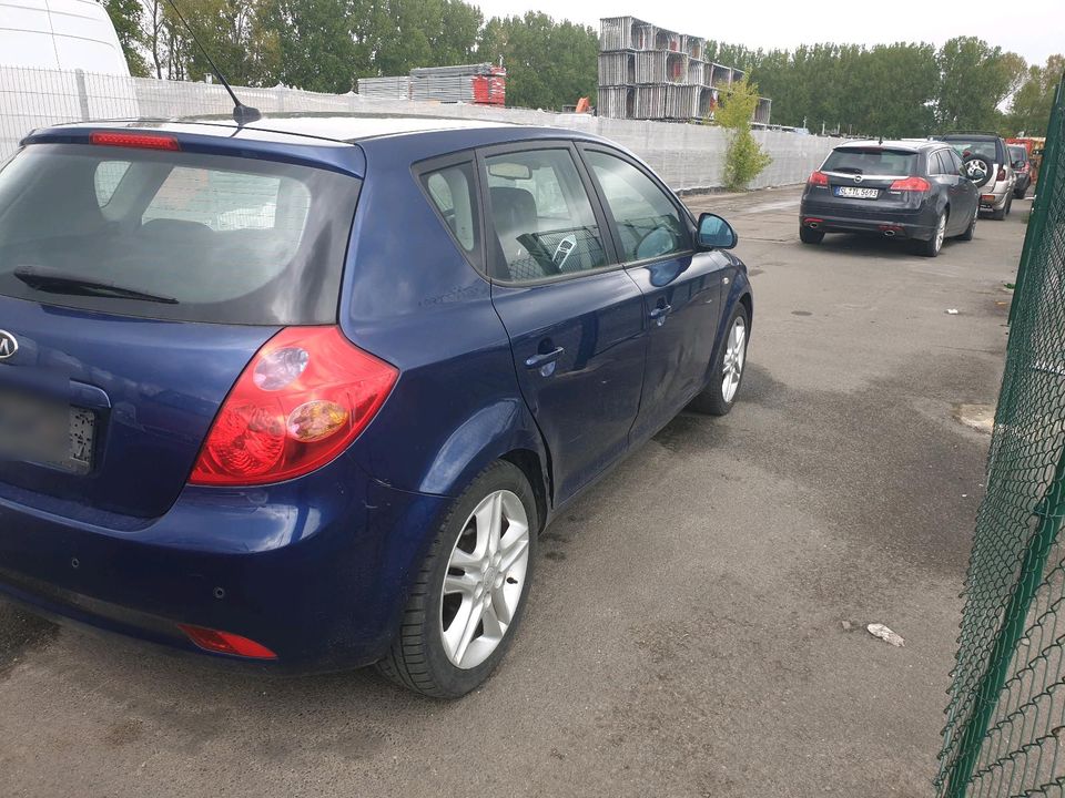 Kia ceed gas lbg 01638893167 in Berlin