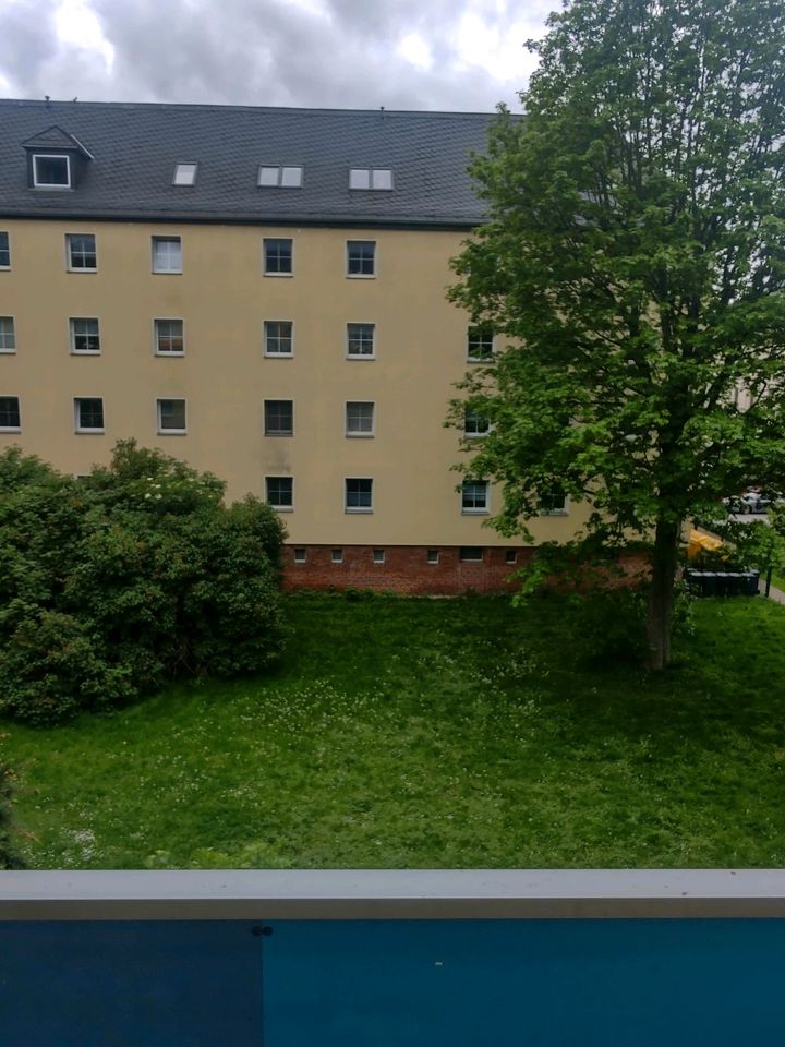 Schöne 5 Raum Wohnung mit Einbauküche. in Zwickau