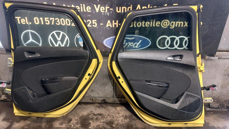 Opel astra J tür hinten nur recht Kombi komplett gut Zustand 2011 in Bochum