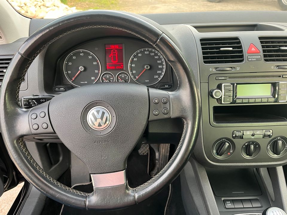VW Golf V (5) in Uedem