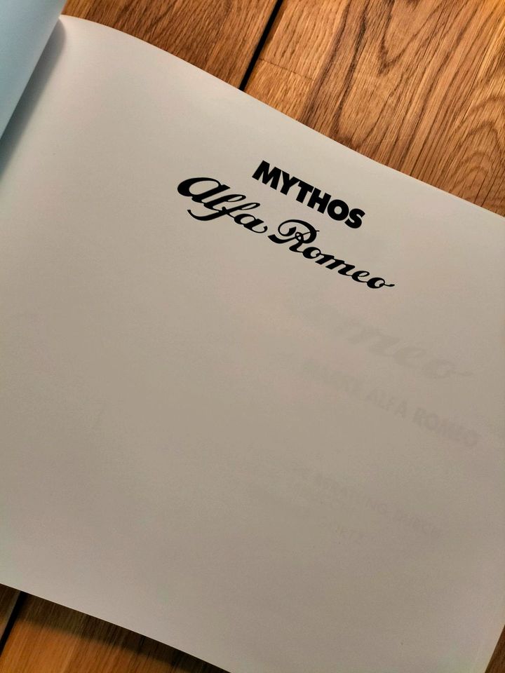 Buch "Mythos Alfa Romeo" in Torfhaus